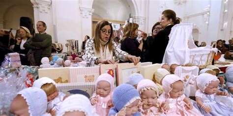 Adevida responde al revés de su Baratillo una comida benéfica en el