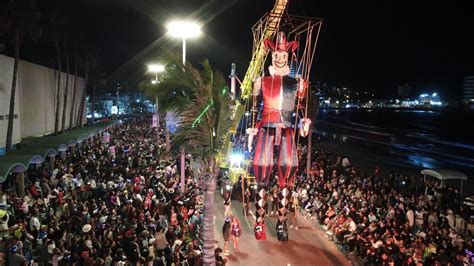 El primer desfile del Carnaval de Mazatlán 2024 se convierte en una