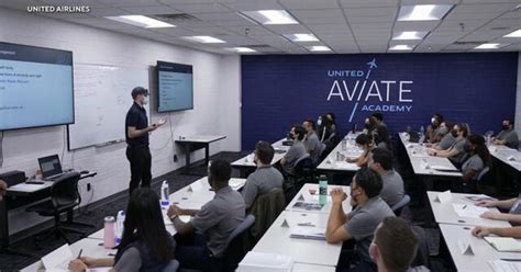 United Airlines launches pilot training program to address shortage ...