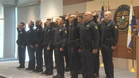 Watch New Orlando Police Officers Meet With Community Members Theyll