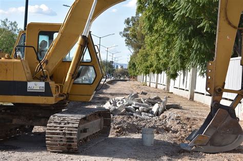 Inician Obras En Distintas Calles De León El Informador Del Rincón