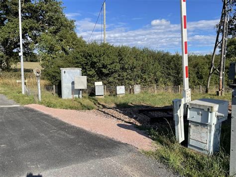 VOIE SNCF ETANG AUTUN Des travaux sur les passages à niveau de Laizy