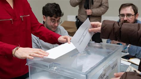 La Participación En Las Elecciones Gallegas Alcanza Su Máximo Histórico