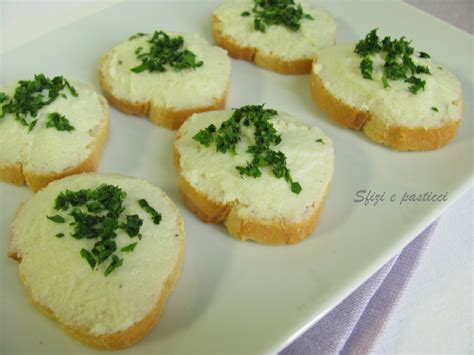 Sfizi E Pasticci Crostini Con Baccal Mantecato