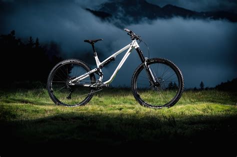 Commen Al Meta Am Zwei Neue Varianten Mit Rockshox Zeb