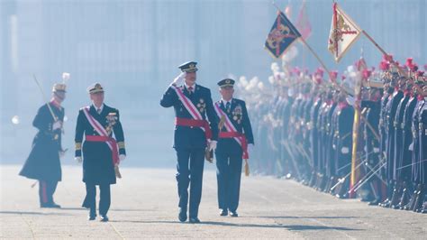 La Princesa Leonor Se Estrena En Una Pascua Militar Marcada Por El