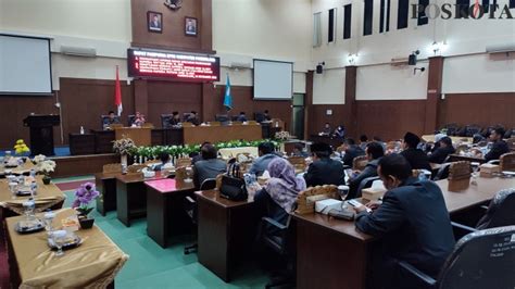 Rapat Paripurna Dprd Pandeglang Dengan Agenda Persetujuan Bersama