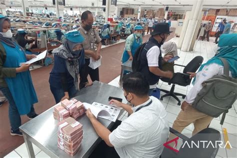 Pemkab Kudus Anggarkan Penambahan Alokasi Blt Pekerja Rokok Antara News