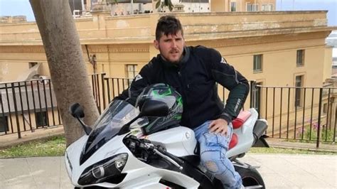 Incidente In Moto A Cagliari Morto Il Carabiniere Siciliano Roberto