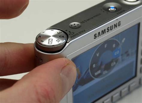 Photos: Hands-on with the Samsung NV40 - CNET