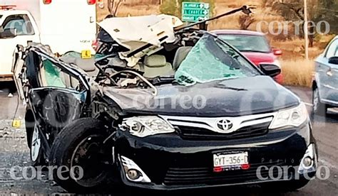 Trailer Pasa Sobre Auto En El Libramiento De Uriangato Deja Un Muerto