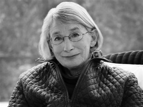 Poem Analysis Mindful By Mary Oliver Owlcation