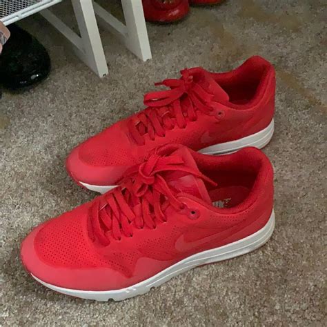 Nike Red Air Max Sneakers - Gem