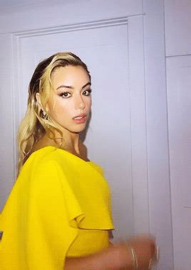 I Want To Fuck Chloe Bennet In This Dress R Jerkofftoceleb