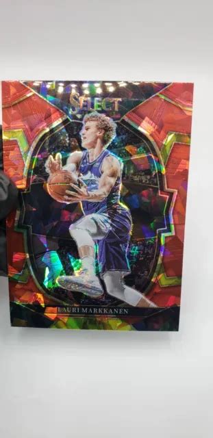 2022 23 PANINI SELECT Lauri Markkanen Red Cracked Ice Prizm Concourse