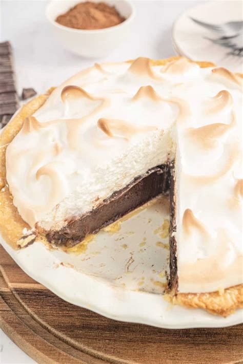 Easy Chocolate Meringue Pie Recipe