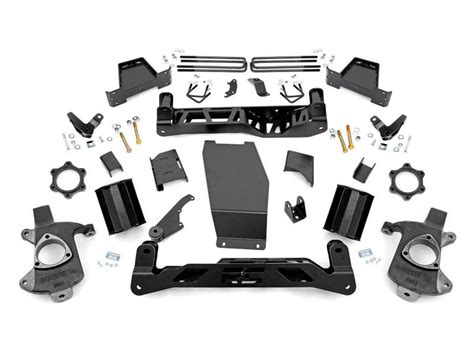 Rough Country 7" Standard Lift Kit | RealTruck