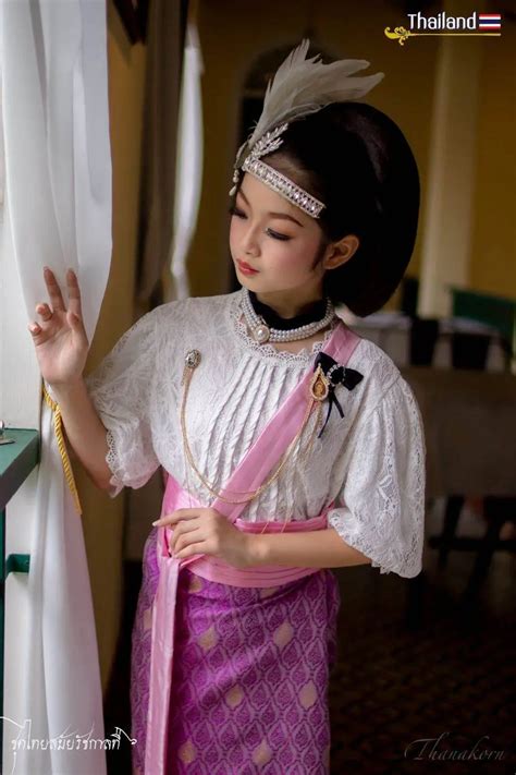 🇹🇭 Thailand Thai Costume Of King Rama Vi Period ชุดไทยรัชกาลที่ ๖