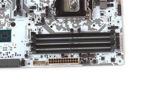 Тест и обзор: ASUS Sabertooth Z170 S – белая материнская плата с ...