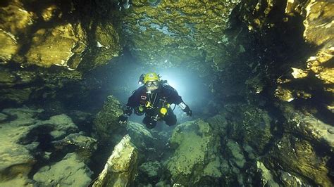 Victorian Cave Diver Agnes Milowkas Body Found In Tank Cave Mount