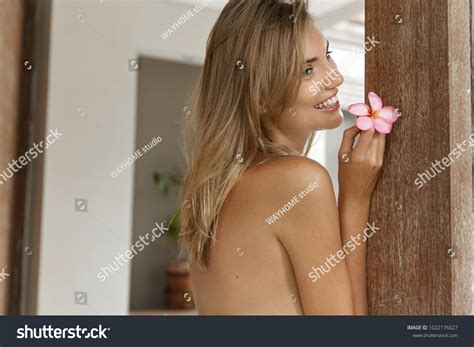 Nude Pretty Sexy Woman Stands Back Stock Photo 1022176027 Shutterstock
