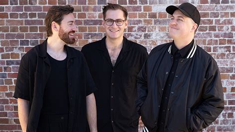 mashd  kutcher enter  territory    tracks outinperth