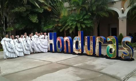 Cuadro De Danzas Folcl Ricas Arte Unah Celebra A Os De Xitos