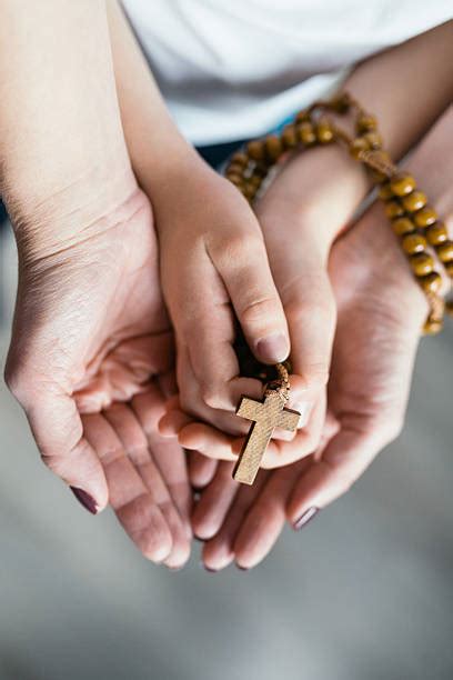 800 Kids Praying The Rosary Stock Photos Pictures And Royalty Free