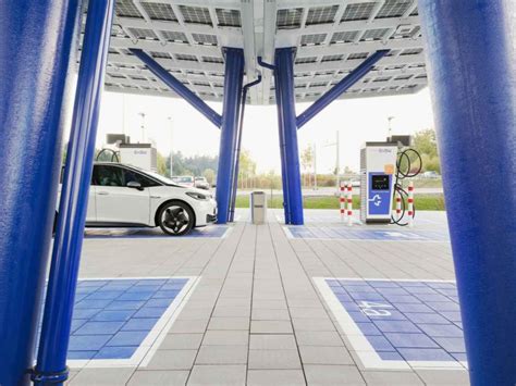 Schnellladepark verbindet Berlin und München EnBW eröffnet an der A9