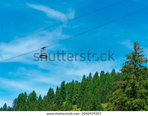 6 Imágenes De Wire Calbe Line Imágenes Fotos Y Vectores De Stock