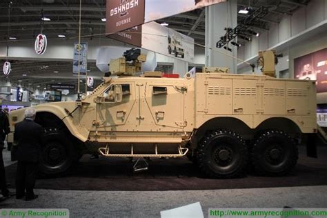 World Defence News Oshkosh Defense Unveils Its New M Atv 6x6 Technology Demonstrator At Ausa 2015