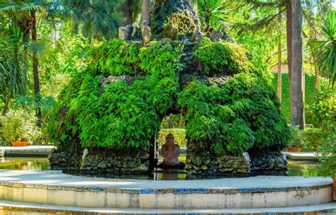 Alcazar Seville Gardens | Complete Guide