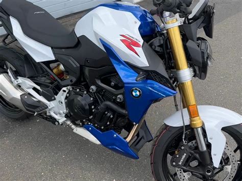 Купить б у BMW F 900 R бензин турбонаддув Роботизированная в Москве синий naked bike 2022 года