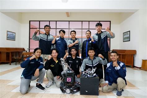 Robot E Sadewa Itn Malang Lolos Finalis Nasional Kontes Robot Indonesia