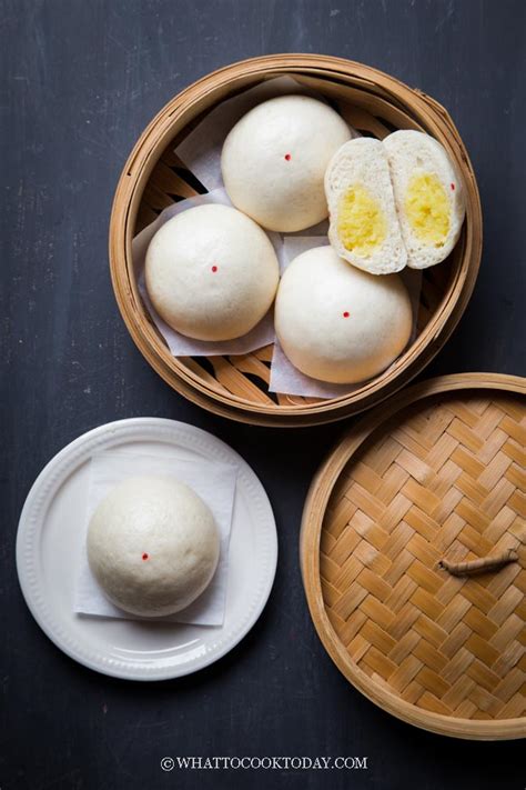 Soft Fluffy Steamed Custard Buns Nai Wong Bao 奶黄包