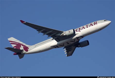 A7 ACA Qatar Airways Airbus A330 202 Photo by Björn Wylezich ID