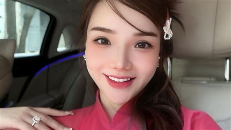 Hot girl Phan Thủy Tiên liên quan đến 10 000 chai nước hoa nghi nhập lậu là ai