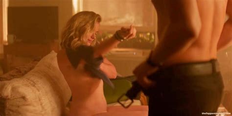 Elizabeth Lail Elizabethlail Nude Leaks Photo TheFappening