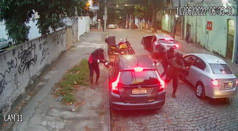 Vídeo Bandidos Fazem Arrastão E Assaltam Motoristas Na Zona Norte Mh Geral