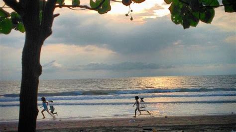 Gak Hanya Indah Wisata Pantai Di Brebes Ini Bikin Liburan Kamu Serasa