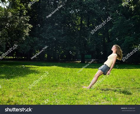 woman falling  images stock  vectors shutterstock