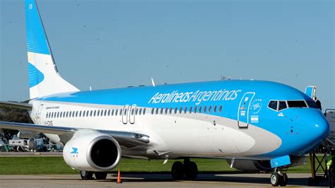 Aerolíneas Tuvo Que Pedirle Ayuda A Lan Para Cumplir Con Sus Vuelos De