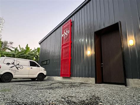 The surprising way that twisties hair guys keep their locks fresh 30