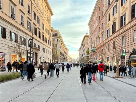 Inaugurata Via Ottaviano Una Nuova Piazza Lineare Its Architettura