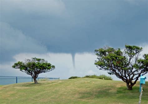 Waterspout Seen South Of Castle Harbour The Royal Gazette Bermuda