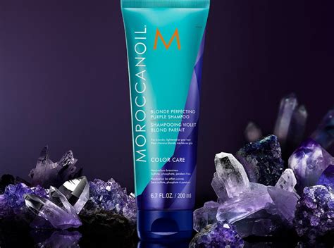 Η Moroccanoil παρουσιάζει το νέο Blonde Perfecting Purple Shampoo Κουρδιστό Πορτοκάλι
