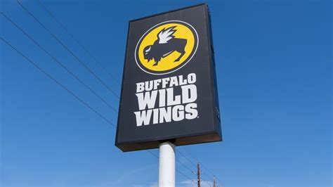 Buffalo Wild Wings Class Action Alleges Products Falsely Advertised As Chicken Wings Top Class