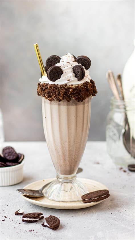 Indulgent Oreo Milkshake - Bake with Shivesh