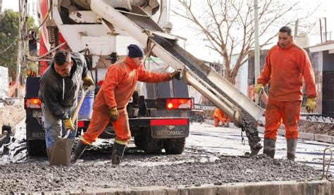 EL MUNICIPIO AVANZA EN LA PAVIMENTACIÓN Y LA CONSTRUCCIÓN DE VEREDAS EN