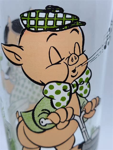 Vintage 1976 Warner Porky Pig And Petunia Pig Glass Etsy